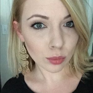 Meet your Posher, Mackenzie