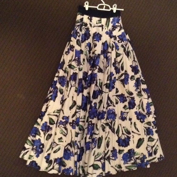 Milly Blossom Print Ball Skirt with Top. - Picture 2 of 3