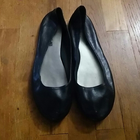 Black flats