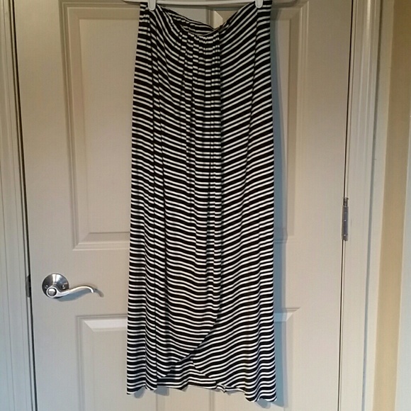 Stripped maxi skirt