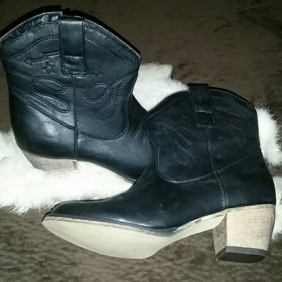New black boots