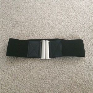 black stretchy hook belt