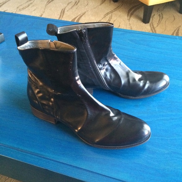 🚫SOLD🚫Black patent leather ankle boots - Picture 2 of 4