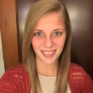 Meet your Posher, Andrea