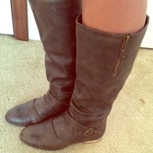 Brown boots!