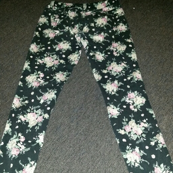 Flower jeans - Picture 2 of 3