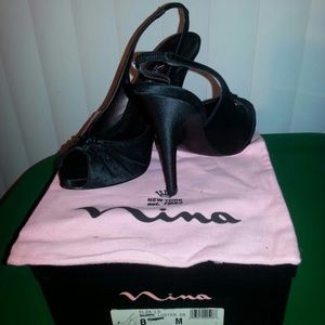 Flash sale sz8 Nina peep toe sling back pump