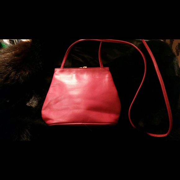 Lord & Taylor vintage shoulder purse