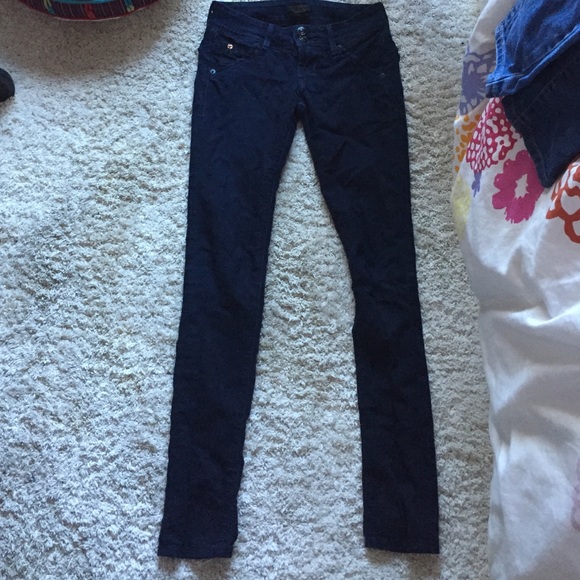 dark blue jeans🔵⚫️