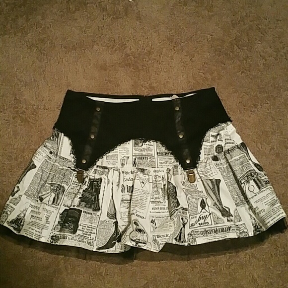 Newspaper skirt