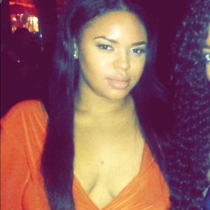 Meet your Posher, Valerie