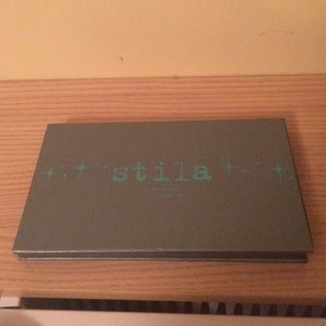 Stila in the Know Eyeshadow Palette