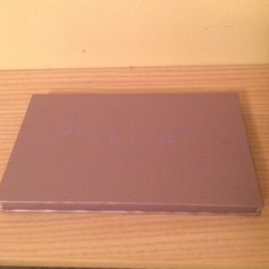 Stila In the Moment Eyeshadow palette