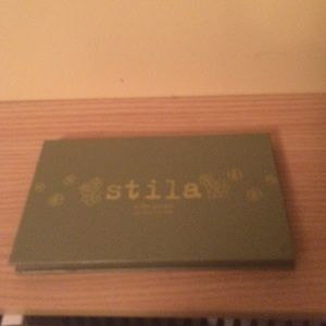 Stila in the Garden Eyeshadow Palette