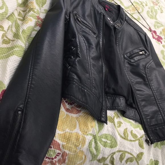 SOLD::black leather jacket - Picture 2 of 4