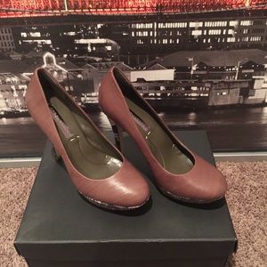 BCBG shoes