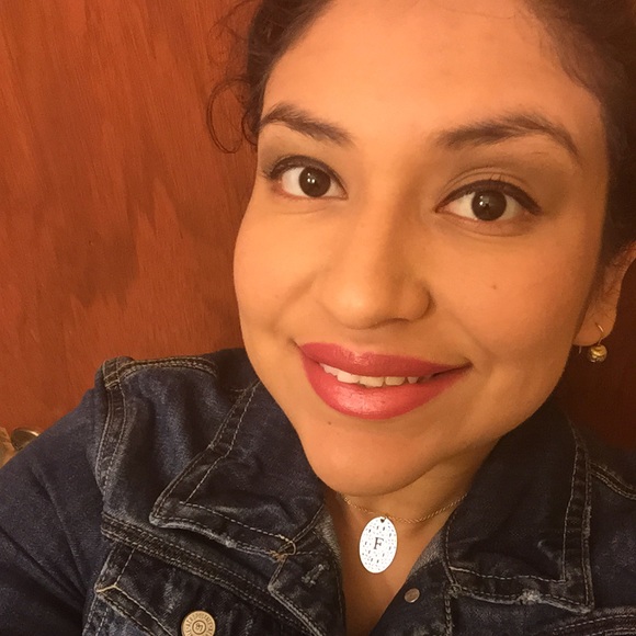 Meet your Posher, Fatima