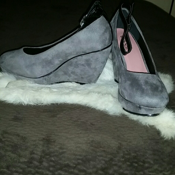 New grey black platform shoe - Picture 2 of 4