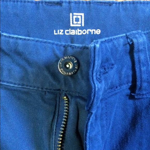 Liz Claiborne Blue stretch pants - size 4 - Picture 2 of 3