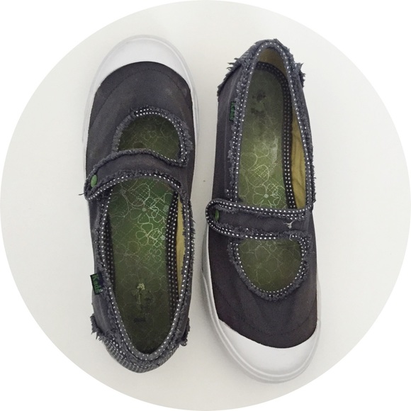 Distressed keds