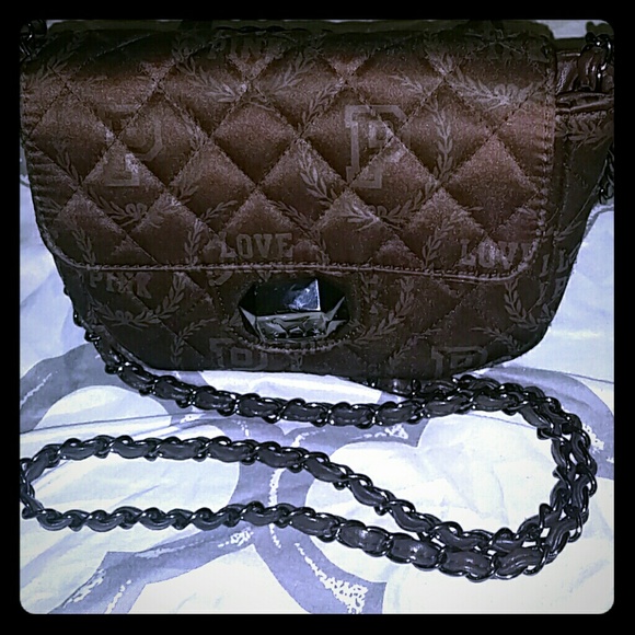 Small cross over bag