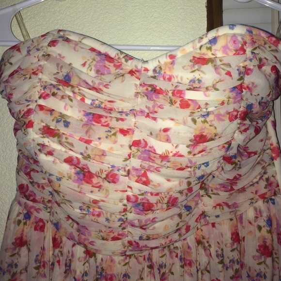 Top - Picture 2 of 4