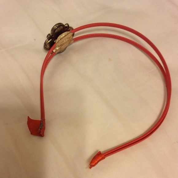 Saks  off 5th headband - Picture 3 of 3