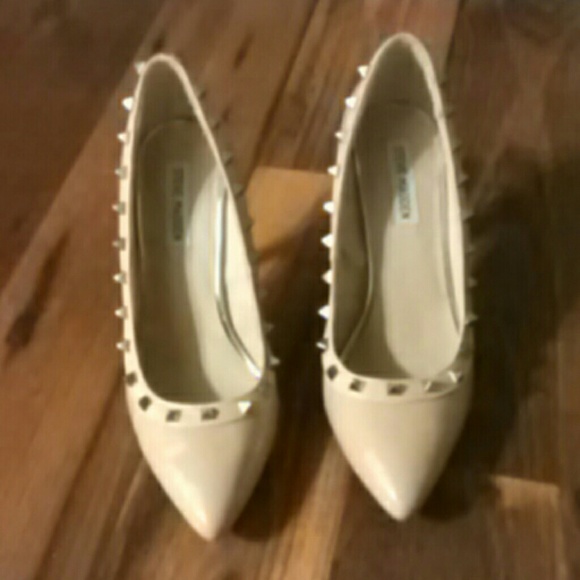 Steve Madden Nude heels
