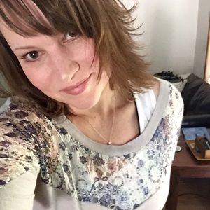 Meet your Posher, Jennifer