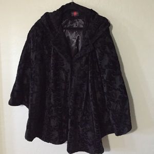 Women's luxury faux fur cape style coat/jacket