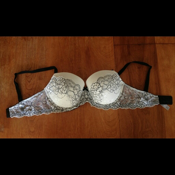 Victoria's Secret 34DD