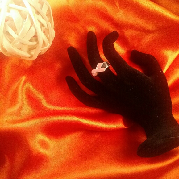 Ring - Picture 4 of 4