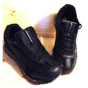 Non-Slip Casual Shoes