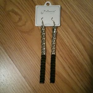LONG BLACK/SILVER EARRING
