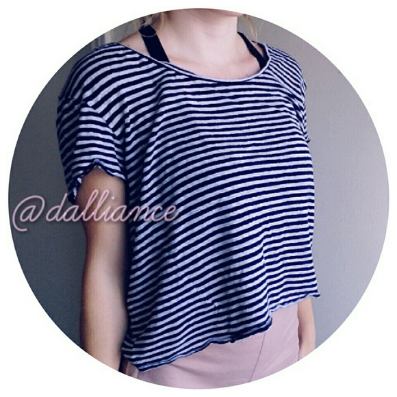 Velvet by Graham & Spencer Linen Stripe Crew Neck - Picture 2 of 3