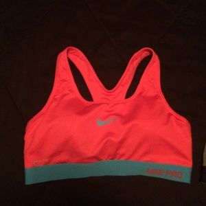 Sports bra