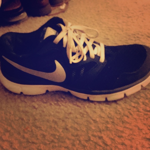 New nike tennis shoes