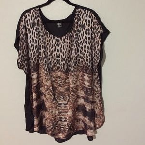 Women's plus size leopard top