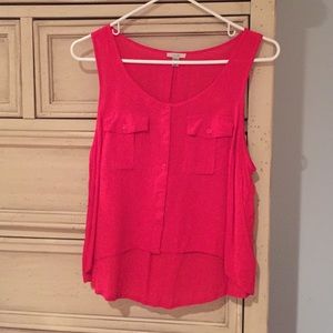 red pocketed tank top