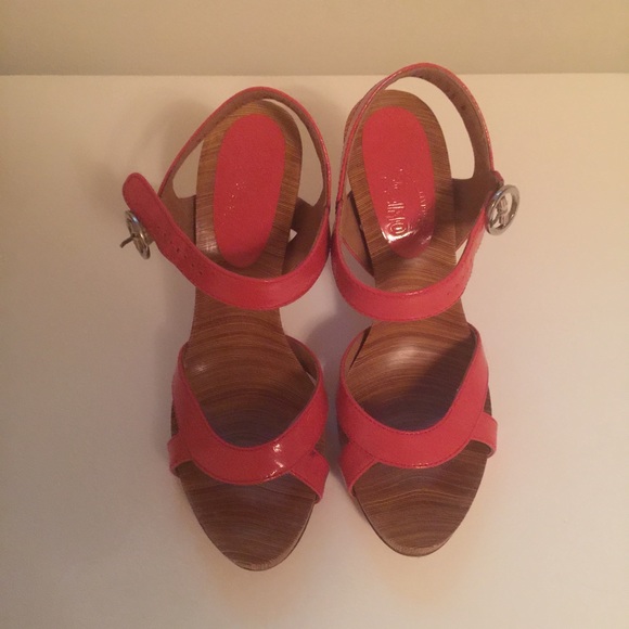 Salvatore Ferragamo leather stripe shoes, Size 7.5