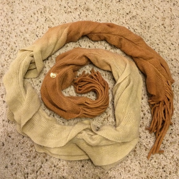 ombré tan/ light brown scarf