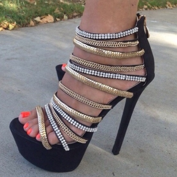 Queen of the city heels