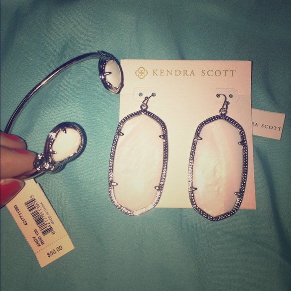 Kendra Scott Jewelry - Kendra Scott bracelet and earrings