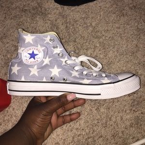 Converse  grayish blue white stars