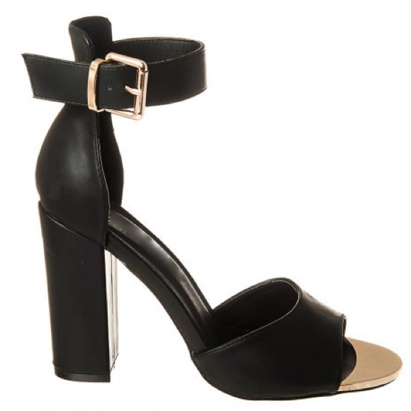 Black Nine West heels