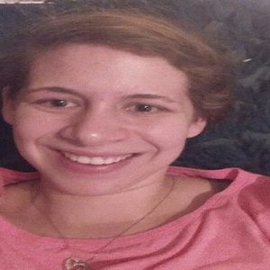 Meet your Posher, Holly