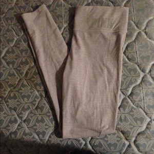 😍gray pink vs yoga pants