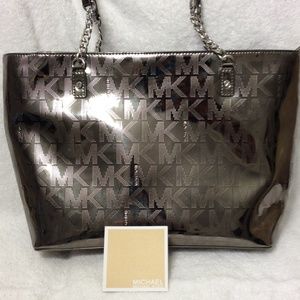 MK Jet set chain EW chain tote
