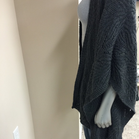 💥SOLD💥Forever 21 Sweater - Picture 3 of 3