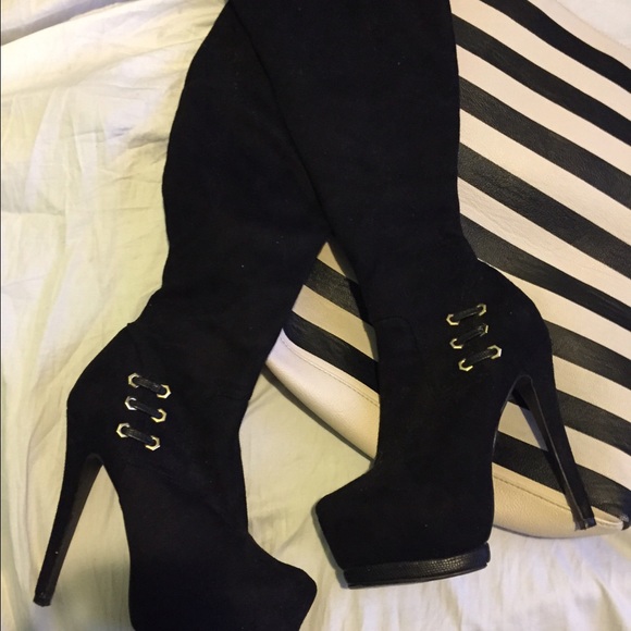 BEBE boots